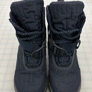 Chaco Women's Borealis Quilt Waterproof Snow Boot - SIZE 6